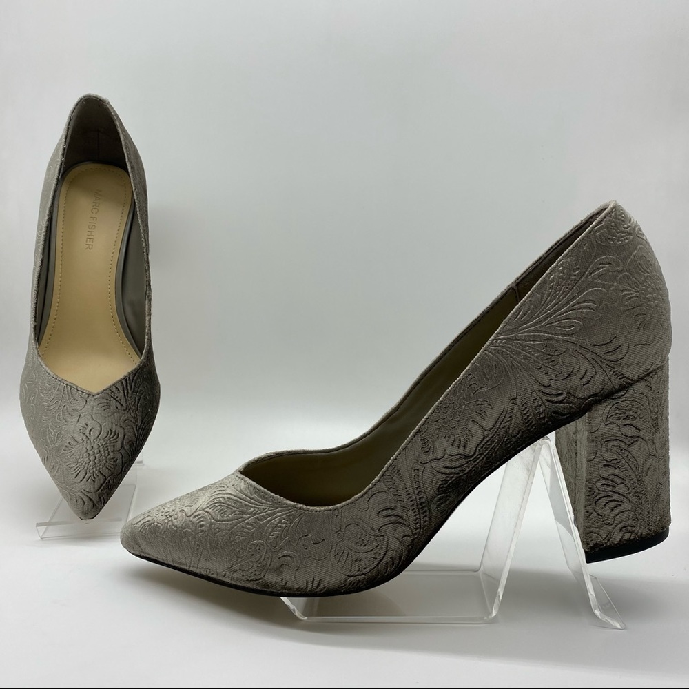Marc Fisher Women’s Caitlin Grey Floral Velvet Block Pump Heel Size 9M